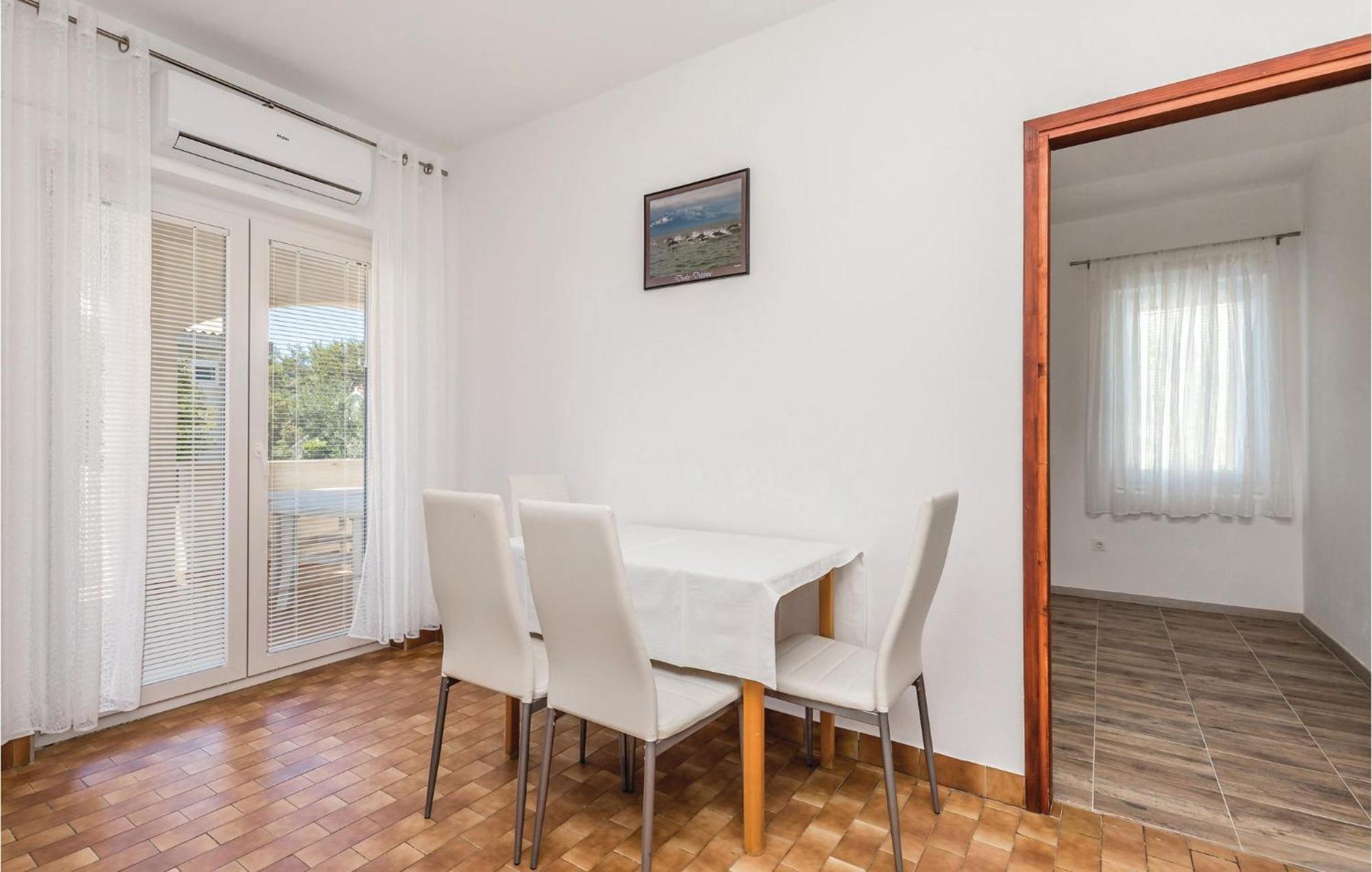 Lovely Apartment In Mandre With Wifi Exterior foto